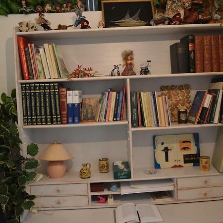 Apartment In The Center Of Aigio F Bagian luar foto