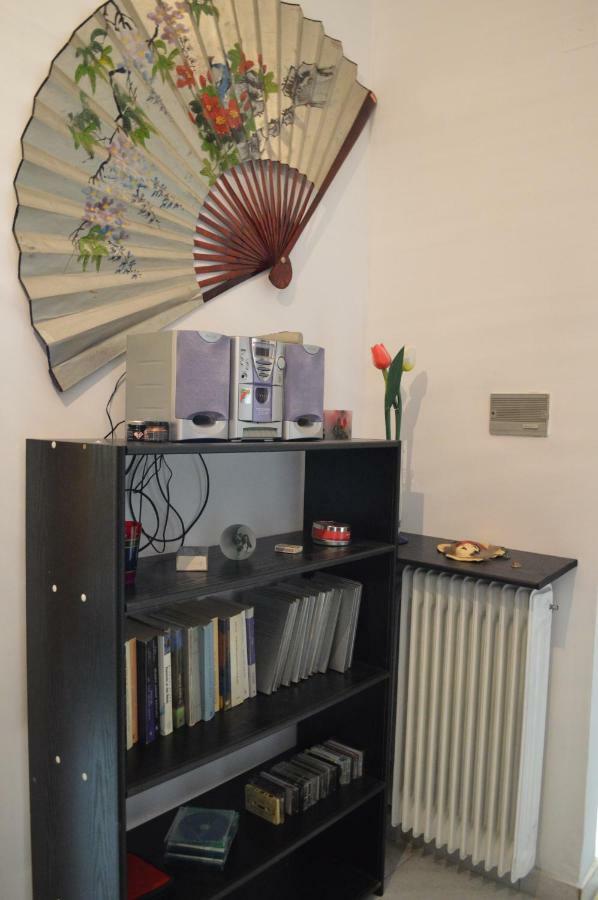 Apartment In The Center Of Aigio F Bagian luar foto